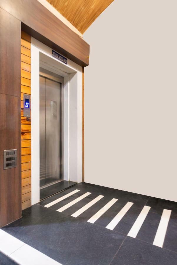 Hotel Sheetal Plaza スーラト エクステリア 写真