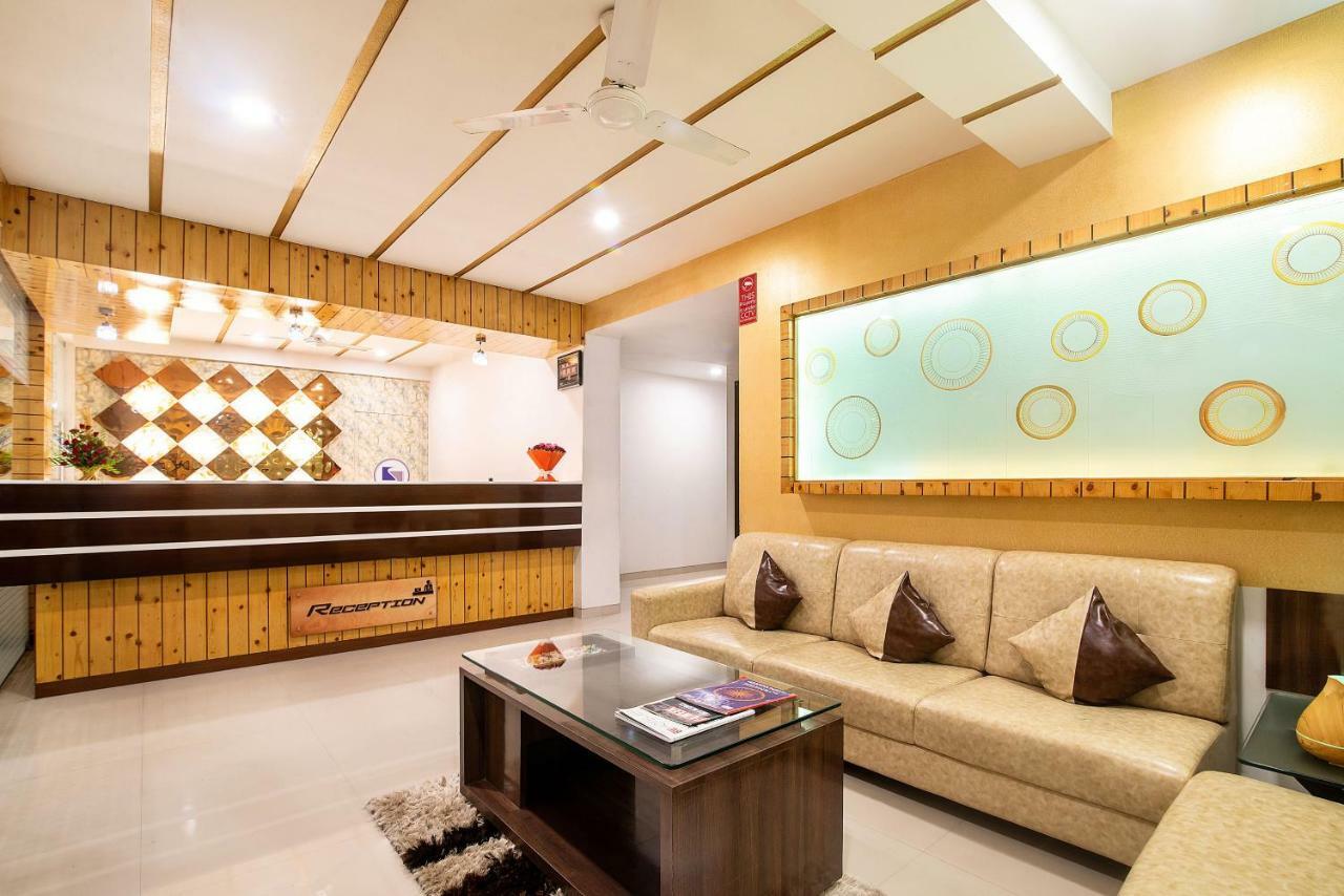 Hotel Sheetal Plaza スーラト エクステリア 写真