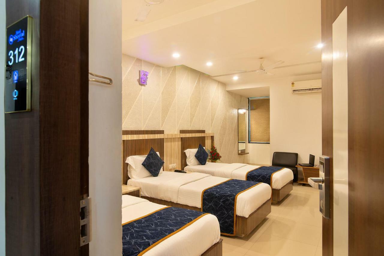 Hotel Sheetal Plaza スーラト エクステリア 写真