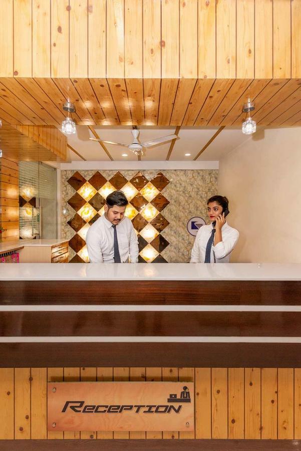 Hotel Sheetal Plaza スーラト エクステリア 写真