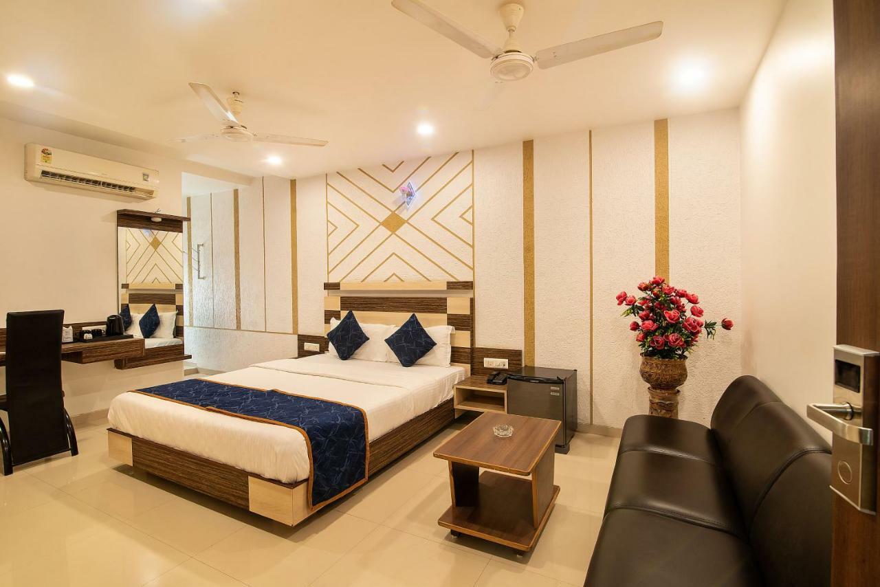 Hotel Sheetal Plaza スーラト エクステリア 写真