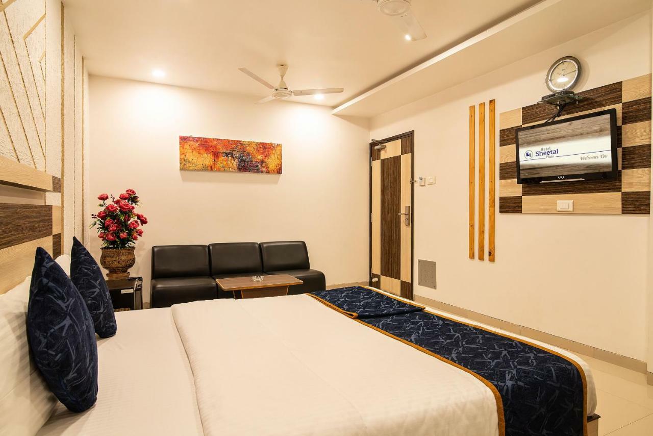 Hotel Sheetal Plaza スーラト エクステリア 写真